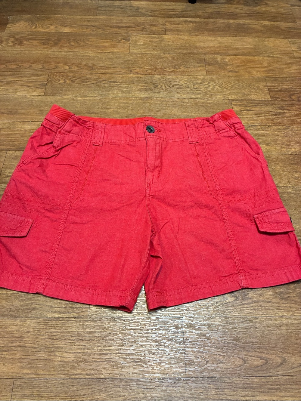 Style & Co. Red Women’s Cargo Shorts Size 16 Petite